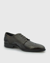 Load image into Gallery viewer, VINCENT &amp; FRANKS VFS21 BROWN PATENT DERBY SHOE
