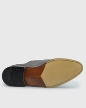 Load image into Gallery viewer, VINCENT &amp; FRANKS VFS21 BROWN PATENT DERBY SHOE
