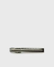 Load image into Gallery viewer, VINCENT &amp; FRANKS VF131.79 GUN-SS TIE BAR
