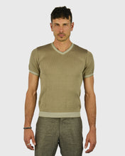 Load image into Gallery viewer, VINCENT &amp; FRANKS S023VF SS TAUPE KNITED V-NECK
