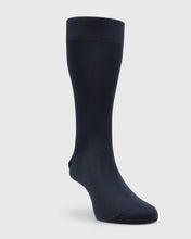 Load image into Gallery viewer, VISCONTI A590V PLAIN NAVY SOCKS
