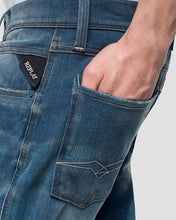 Load image into Gallery viewer, REPLAY M914661S23009 MID BLUE ANBASS HYPERFLEX JEANS
