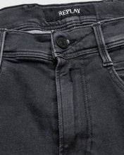 Load image into Gallery viewer, REPLAY M91466154B004 BLACK ANBASS HYPERFLEX JEANS
