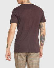 Load image into Gallery viewer, REPLAY R2782660M3591 PLUM V-NECK TEE
