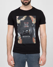 Load image into Gallery viewer, REPLAY M37312660 DIGITAL PRINT BLACK CREW T-SHIRT
